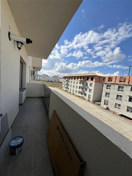 Apartament cu 2 camere decomandate si balcon zona Doamna Stanca