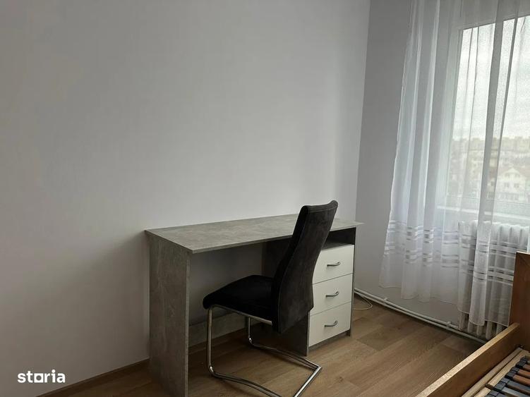 Apartament MODERN, PRIMA INCHIRIERE, cu 3 camere, zona Podu de Piatra