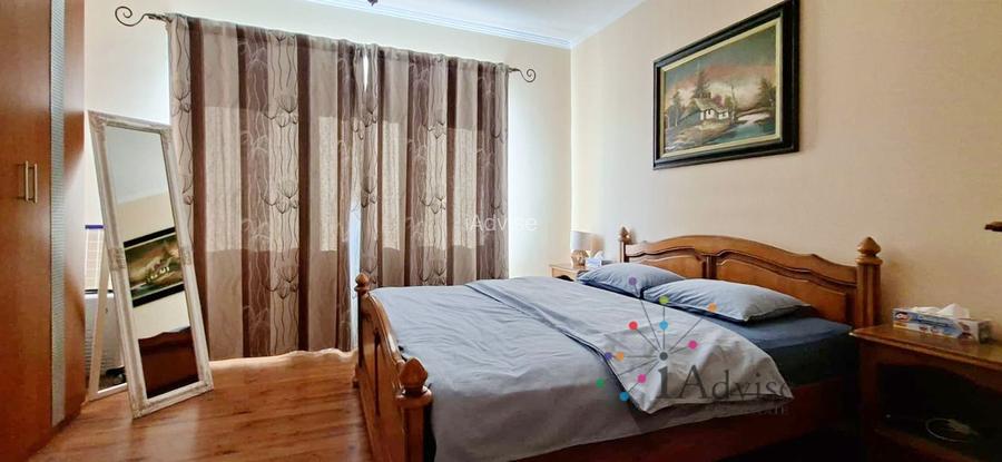 Vilă de închiriat cu 3 camere, grădină amenajată și garaj in Codlea - 9