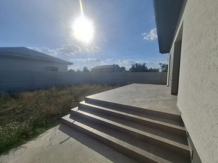 Casă individuală cu 4 camere de vânzare – Parter modern în zona Domnești