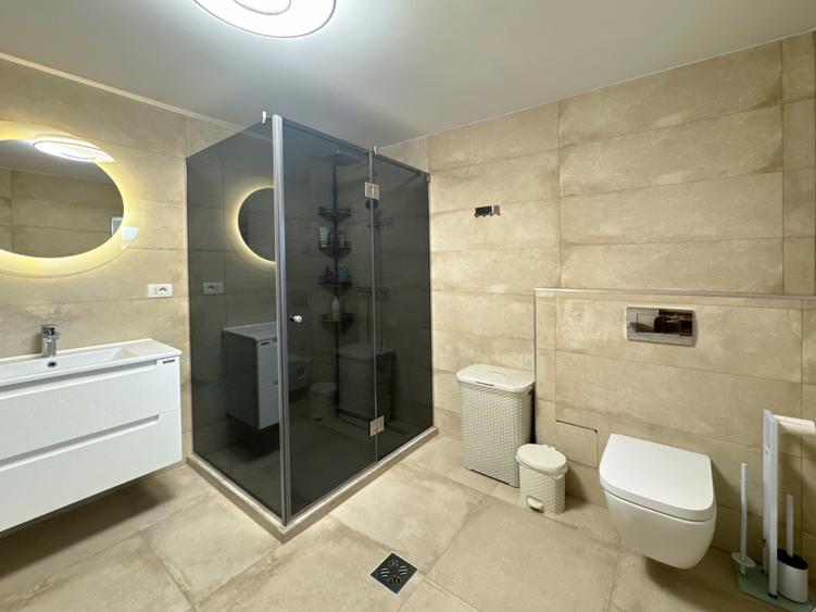 Apartament de închiriat in Centru-Bld Mamaia cu 3 camere pe termen lung