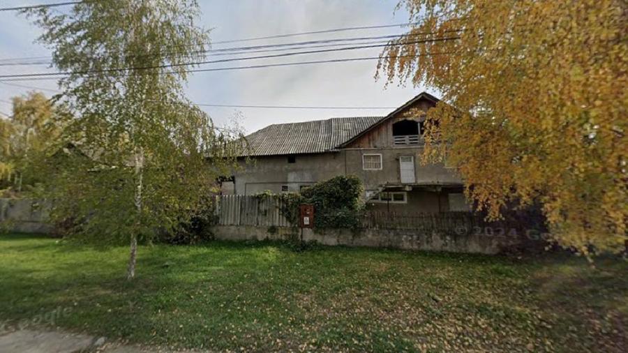 CLADIRE P+1 si TEREN 2000 mp ~ FIENI - DAMBOVITA