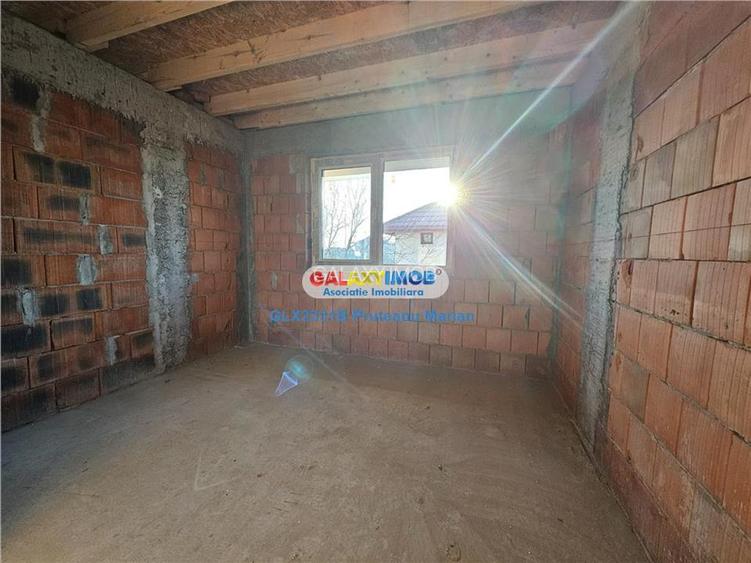 Vanzare vile Individuale de tip Duplex situate aproape de Str Dantelei - 67