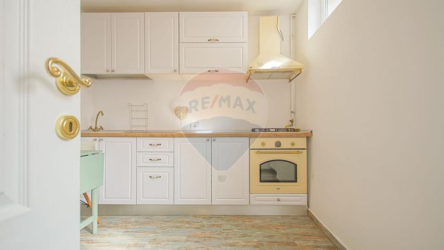 Apartament 3 camere cochet, renovat, Centrul Istoric