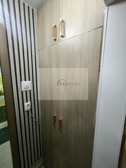 3 camere / 2 bai/ etaj 2 /  Intre Lacuri