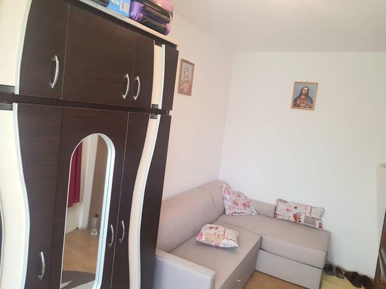 Apartament 2 camere zona Vasile Aron
