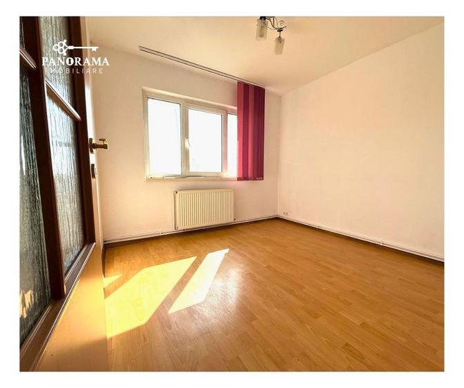 Apartament cu 3 camere-Zona Centrala