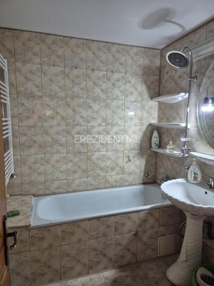 Apartament-de vanzare-4 camere-decomandat-zona Lujerului - 13