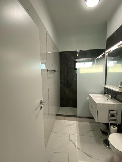 3 camere cu vedere frontală la mare mobilat lux