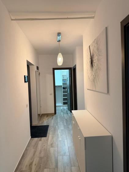 Apartament 2 camere, etaj 2/10, complet mobilat si utilat: aer conditionat,