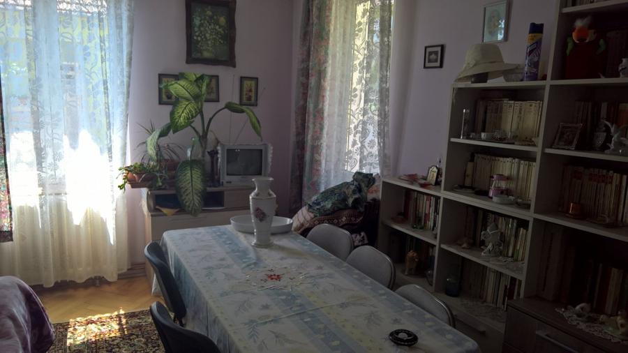 Apartament 3 camere in vila zona Colinei