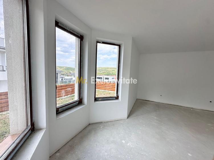 Casa individuala-4 dormitoare,225 mp utili,garaj-Chinteni