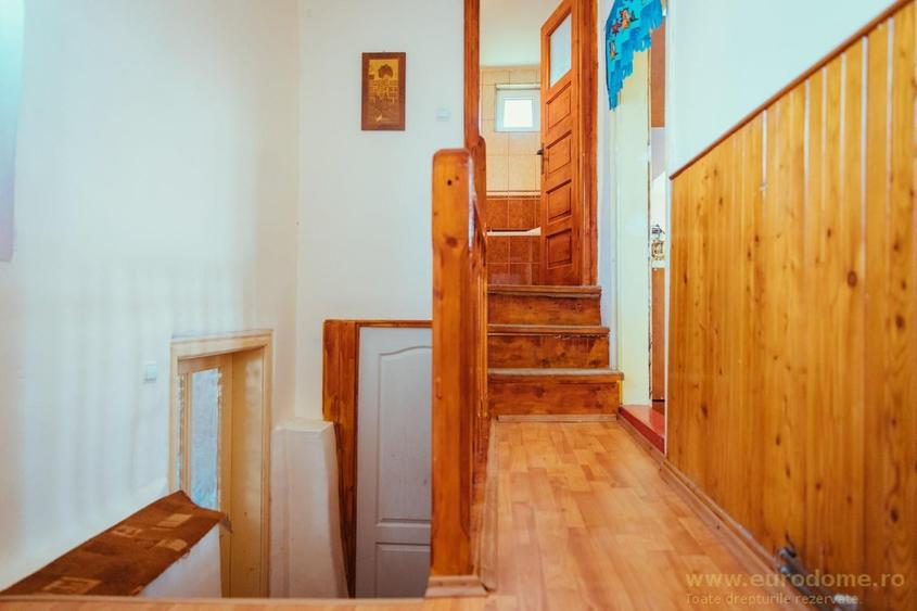 Exclusivitate - casa rustica, priveliste deosebita, 45 km de Brasov