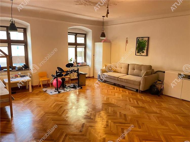 Apartament cu 2 camere decomandate la casa in zona ultracentrala Sibiu