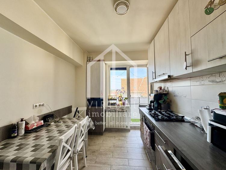 Apartament cu 3 camere, 75mp utili+3 balcoane, etaj 5/5, bloc cu lift