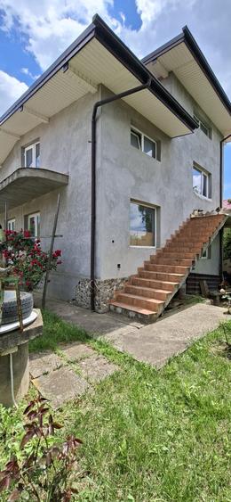 Casa P+1+M "la gri", intabulata, cu utilitati, Bucium Str. Teascului