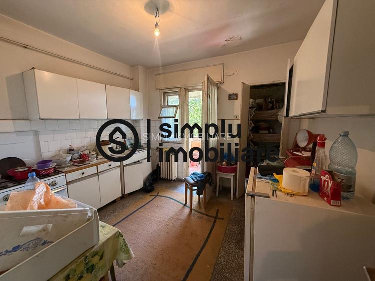 3 decomandate, boxa, liceul CFR - 120 000 Euro