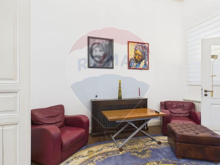 Casa / Vila cu 8 camere de vanzare în zona Cotroceni