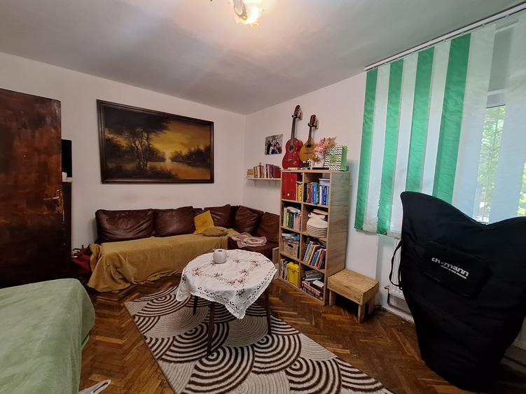 Apartament 2 camere-parter-decomandat-52 mp-centrala proprie-Soarelui
