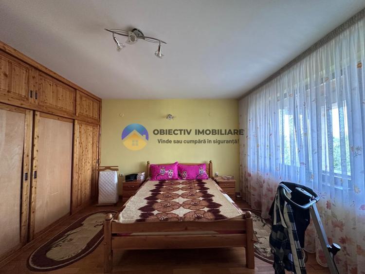 Casă cu priveliște spectaculoasă spre munte – Piatra Neamț