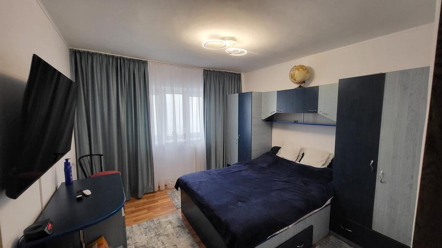 Apartament 4 camere mai sus de Stadion