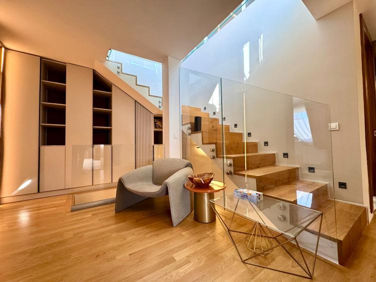 Casa Individuala , 4 Camere, 210 MP, Andrei Mureșanu