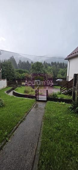 Vila in Sinaia cu parau in curte si view superb - 33