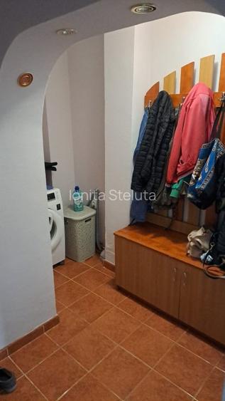 Apartament 3 camere mobilat Micro 21 - 12