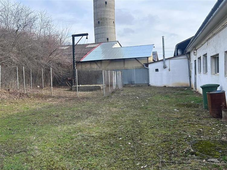 Hala industriala de vanzare in Marghita – 650 mp hala + birouri 200 mp, teren 34