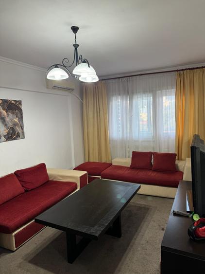 Apartament cu 3 camere, zona Pacurari - Arcu