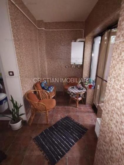 200mp utili Vila 5 cam zona Piata Saraca, 300mp teren cu 15m deschidere - 8