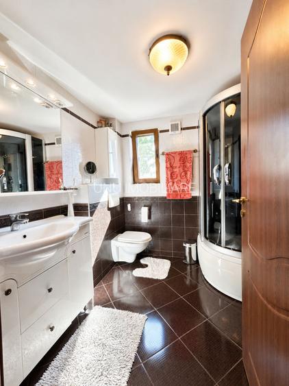 Vila de lux 310 mp construiti, cu piscina 40mp, Bucium Iasi, 1500mp teren, garaj foisor livada - 49