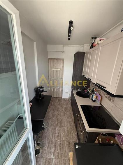 Apartament 2camere /mobilat si utilat /54mp /metrou Berceni 15min/parcare incl