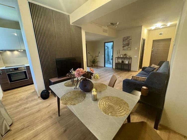 De Vanzare | Apartament cu 3 camere si loc de parcare inclus | Herastrau
