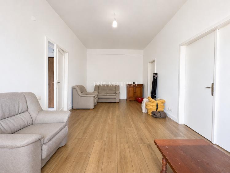 2 camere Magheru, Carturesti - 2