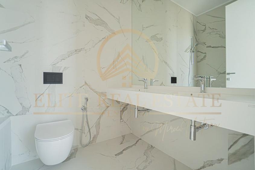 STATIUNEA MAMAIA - Vânzare apartament cu 4 camere, 4 bai cu vedere la mare.