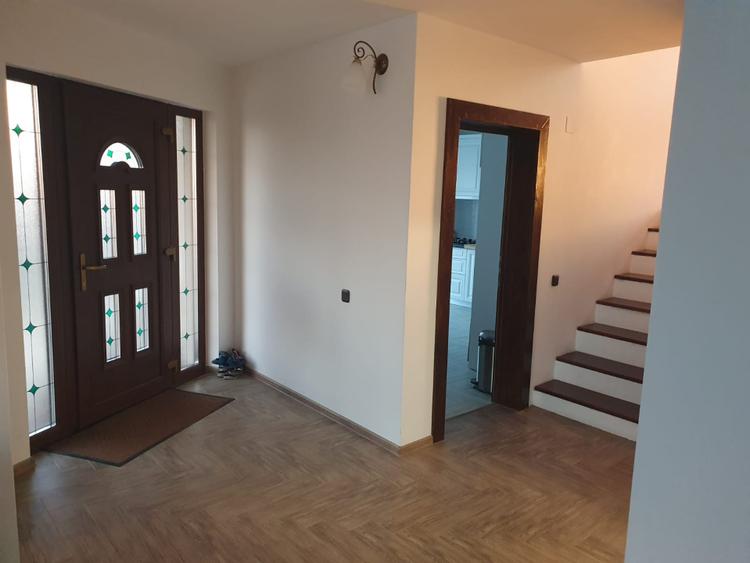 Vila cu teren 2.200 mp, sat Tăriceni-comuna Șirna