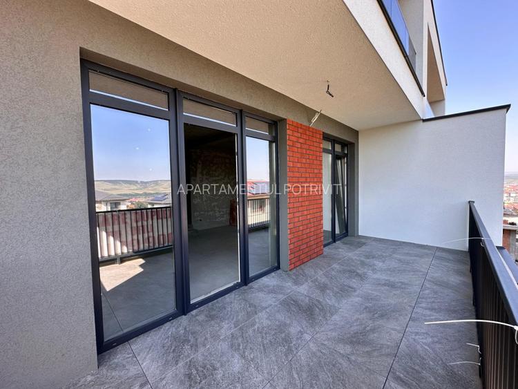 Duplex cu un design deosebit, spatiu generos si curte proprie  - 12