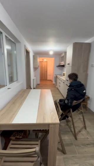 Casa cu 3 camere de închiriat