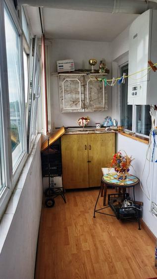 Apartament cu 2 camere, decomandat, cartier Micro 14, etaj 5, zonă liniștită