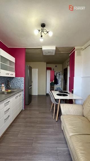 Apartament cu 2 camere, etaj 3 - zona Lipovei