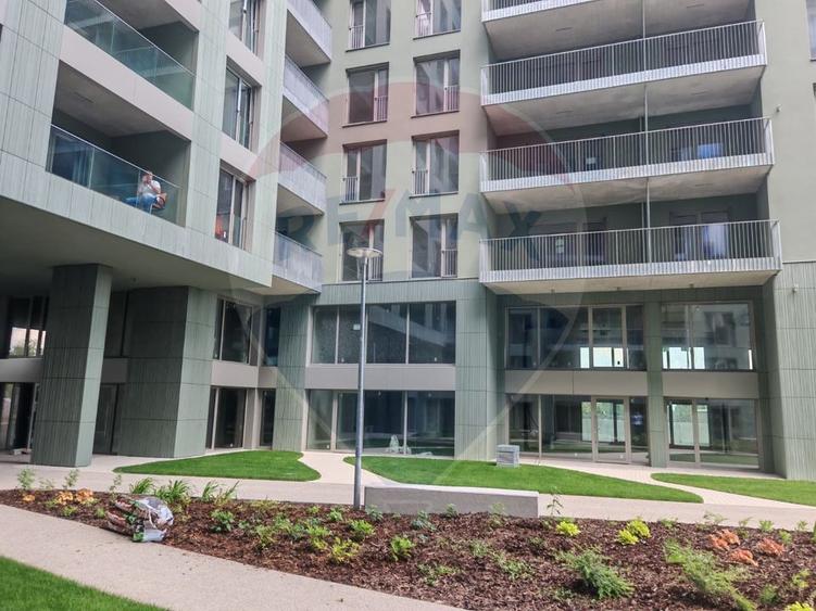 Spațiu comercial de inchiriat ( 450 - 650 mp) - Gara
