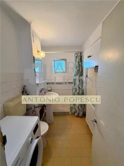 Apartament 3 camere, 2 balcoane, Ploiesti, zona Cantacuzino.