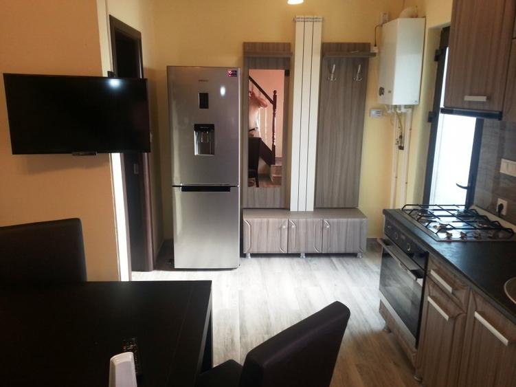 Apartament in casa triplex, parcare in curte.Semicentral pe str.Minerilor nr50B.