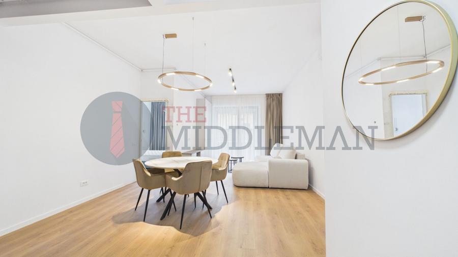 Vanzare apartament 3 camere  | Stația de metrou Basarab în fața blocului