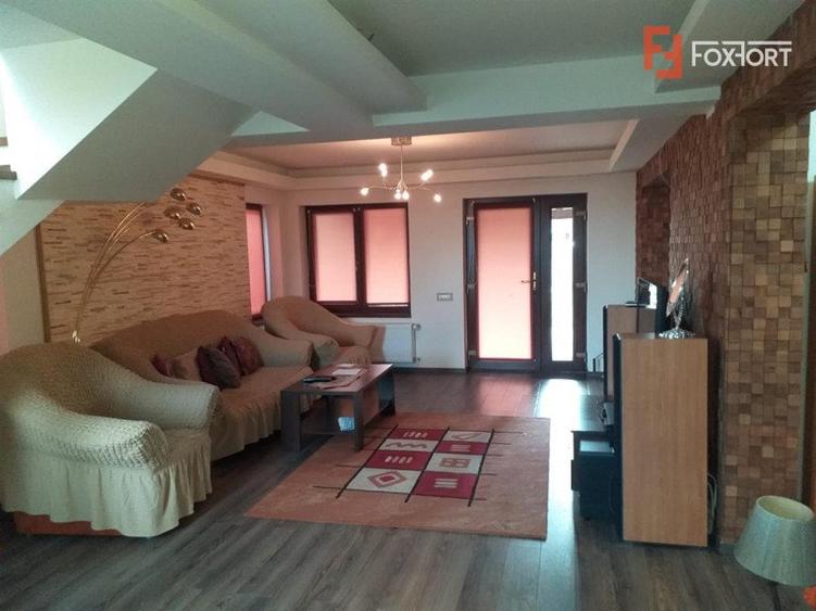 Casa individuala cu 5 camere de vanzare in Sag - ID V155