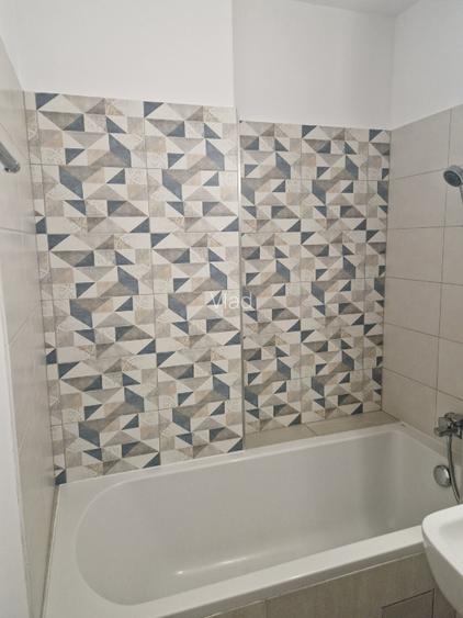 Vand ap. 2 camere + loc de parcare + boxa la ISHO - 4