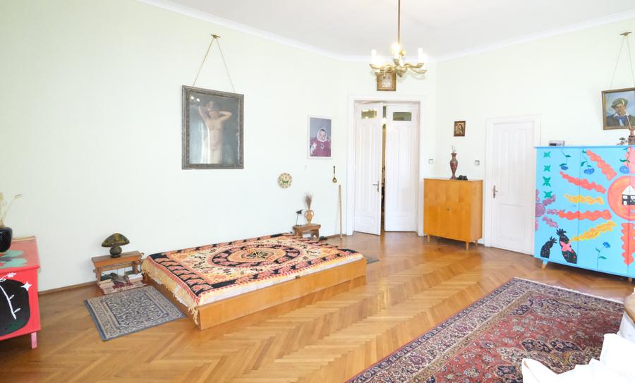 Oferta Chirie 5 camere si curte superb vila consolidata Ultracentral Bucuresti