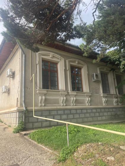 Oportunitate! Cladire inchiriata, zona centrala Moinesti Bacau