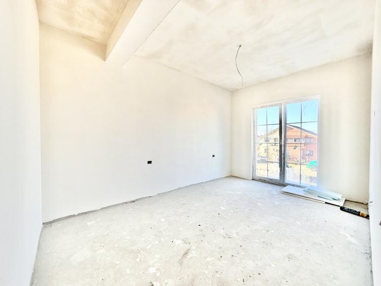 Duplex Modern in Mosnita Noua | 4 Camere, 3 Parcari, Zona Europa